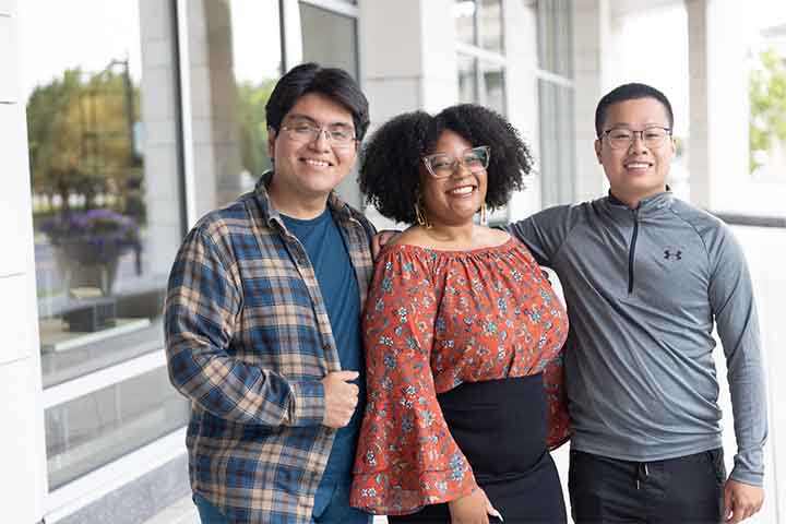 Steven Blythe, Loukaia Taylor, Bao Pham