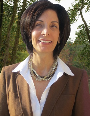 Jennifer Barr Headshot
