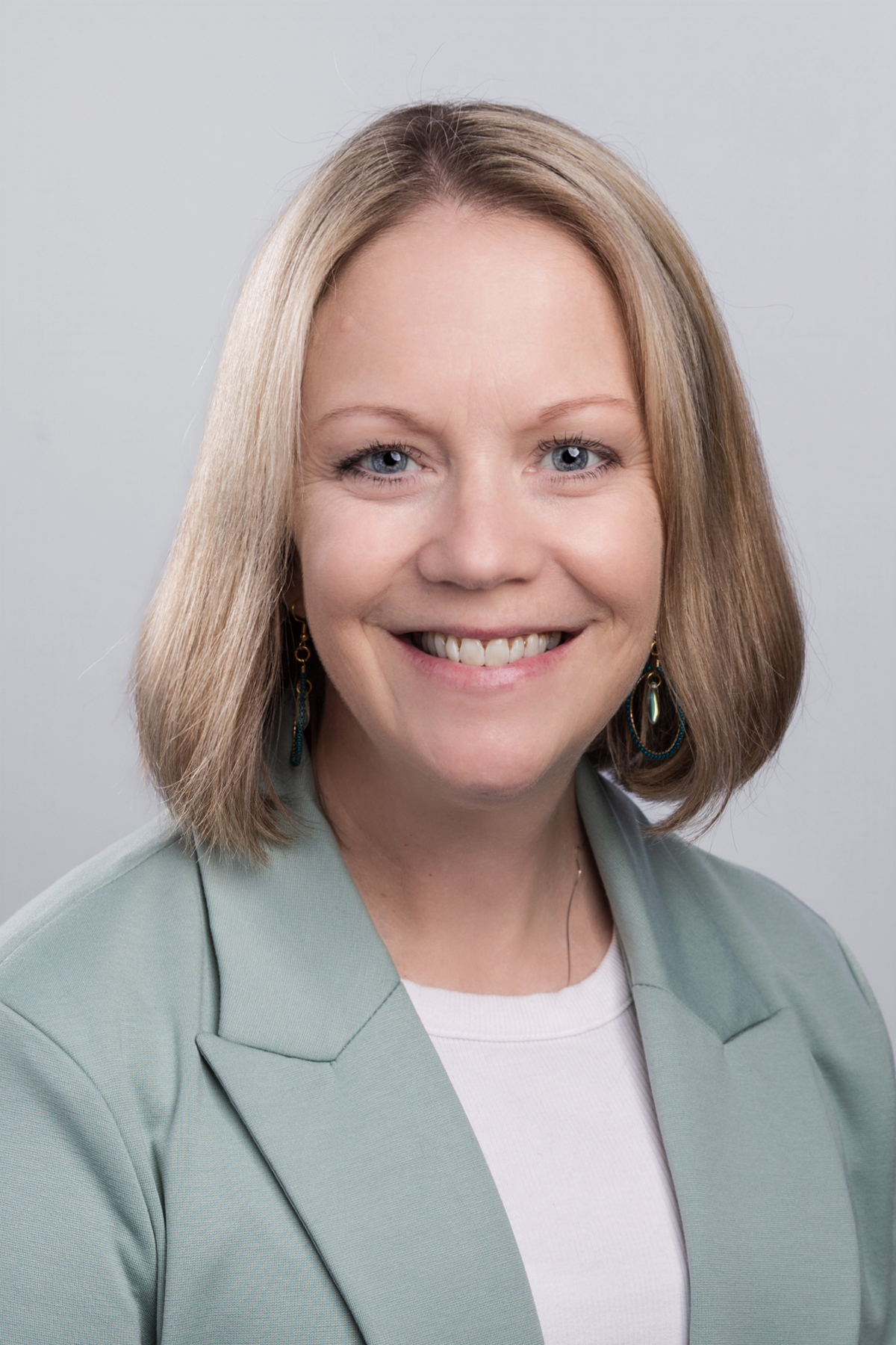 Tara E. Marsh