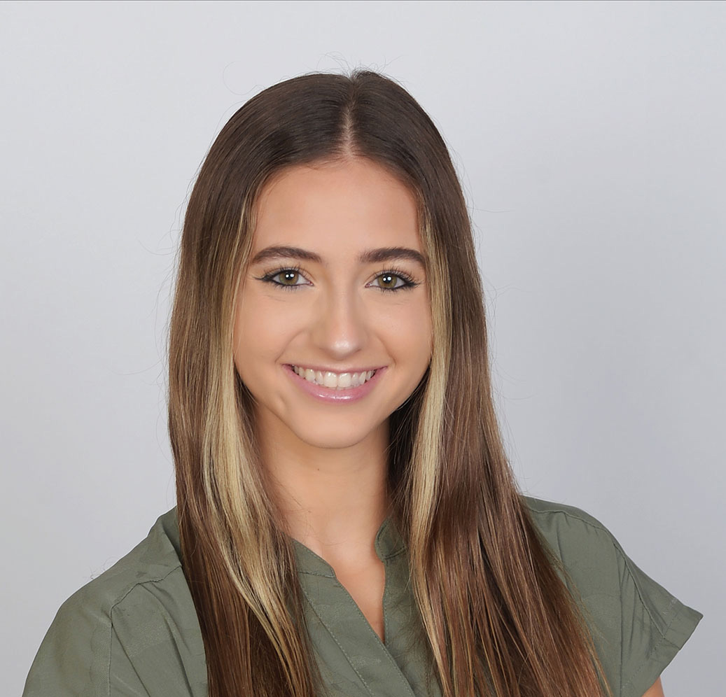 Michaela Pomatto '25