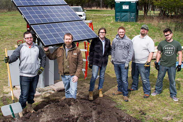 Faculty work closely on projects with students.