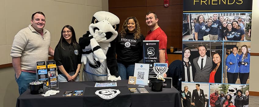 alumni volunteers