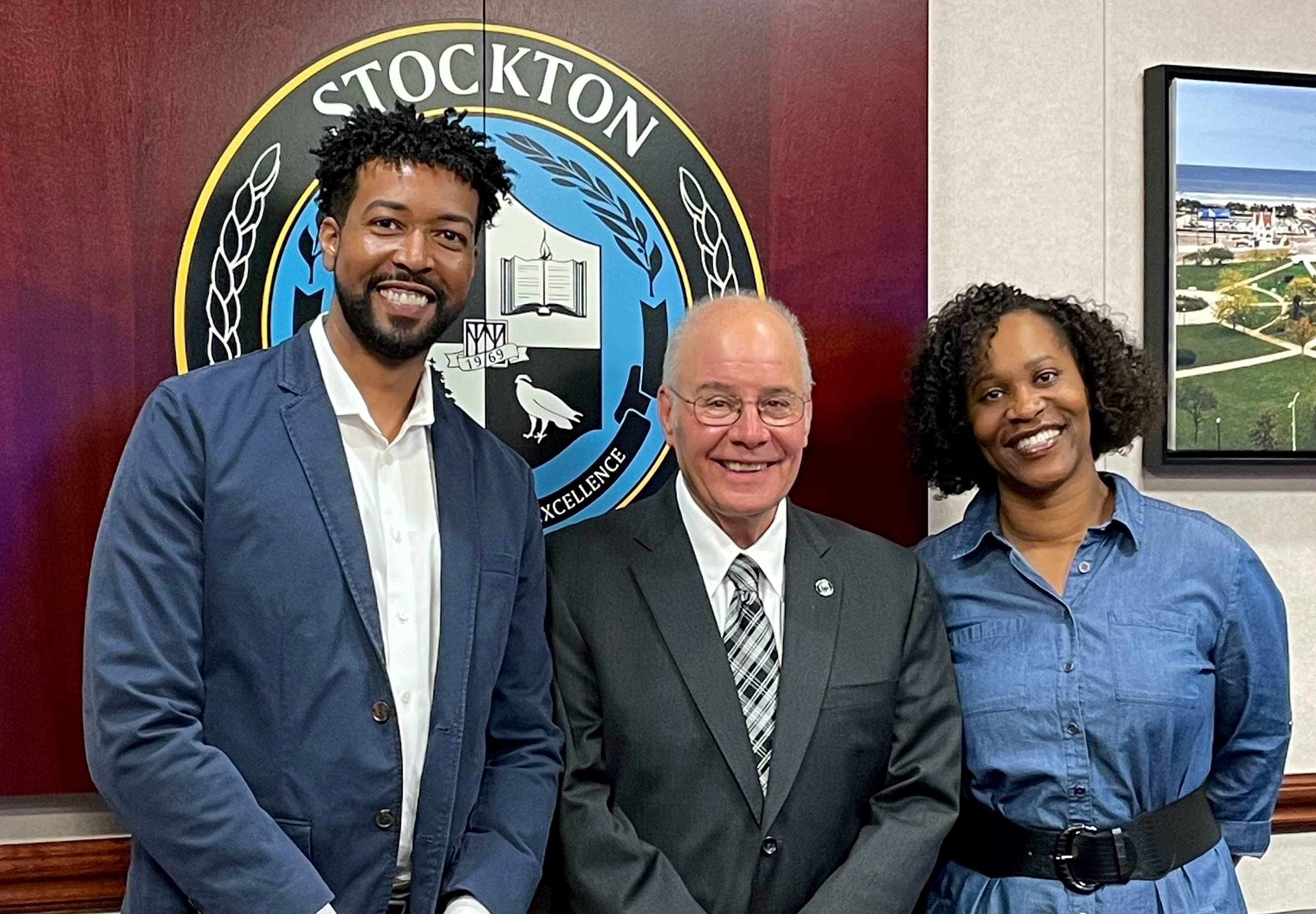  Donnetrice Allison, professor of Communication Studies and Africana Studies, and Aaron Moss, assistant professor of Theater/Directing and President Kesselman